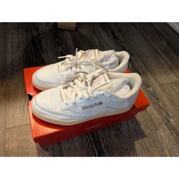 Brand New Reebok sneakers - Picture 2 of 4